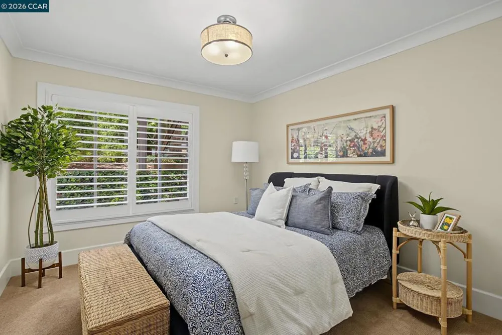 1108 Fairlawn Court #8 Walnut Creek, CA 94595