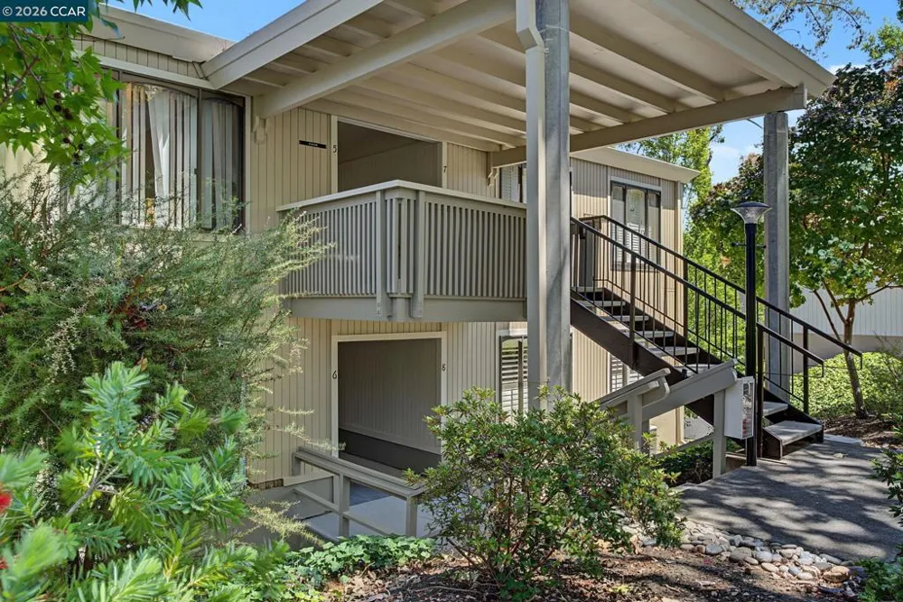 1108 Fairlawn Court #8 Walnut Creek, CA 94595