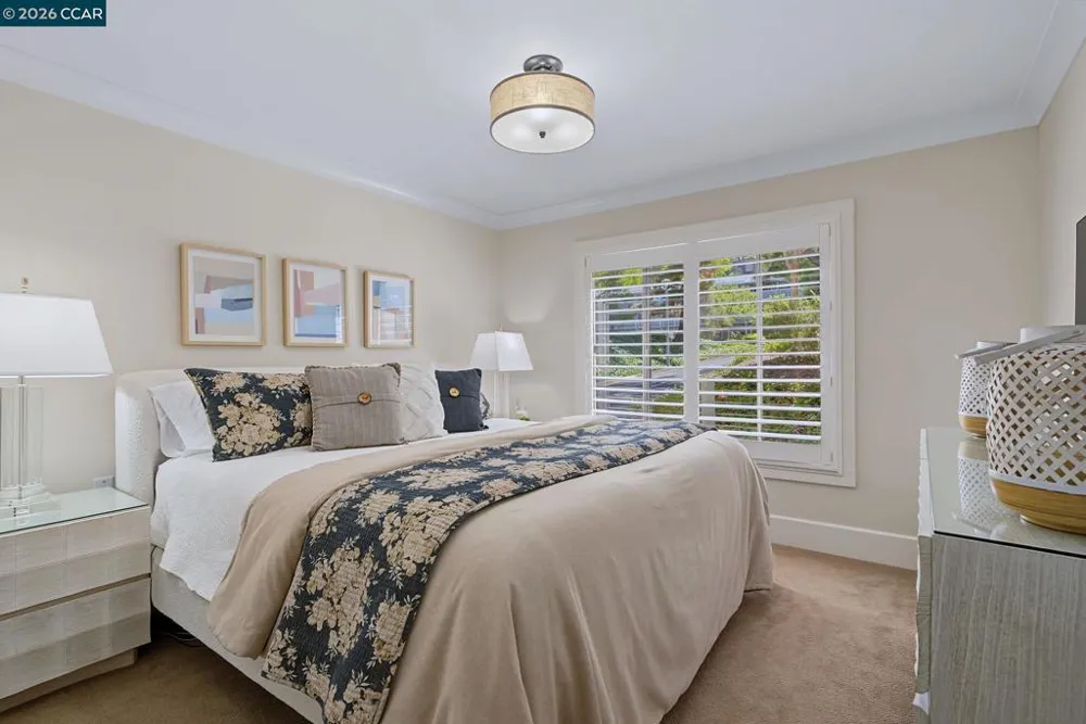 1108 Fairlawn Court #8 Walnut Creek, CA 94595
