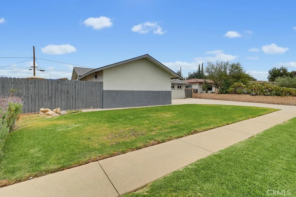 19655 E Covina Covina, CA 91724