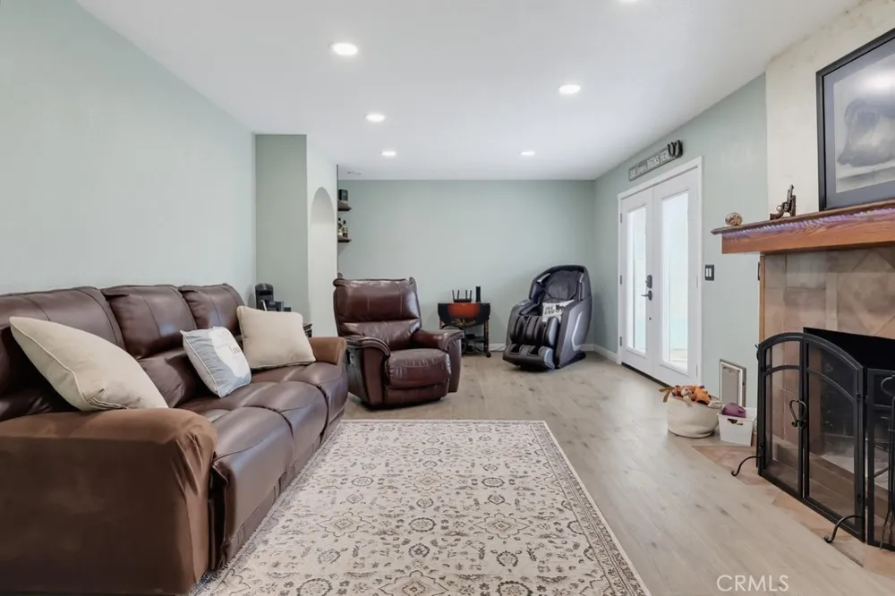 19655 E Covina Covina, CA 91724