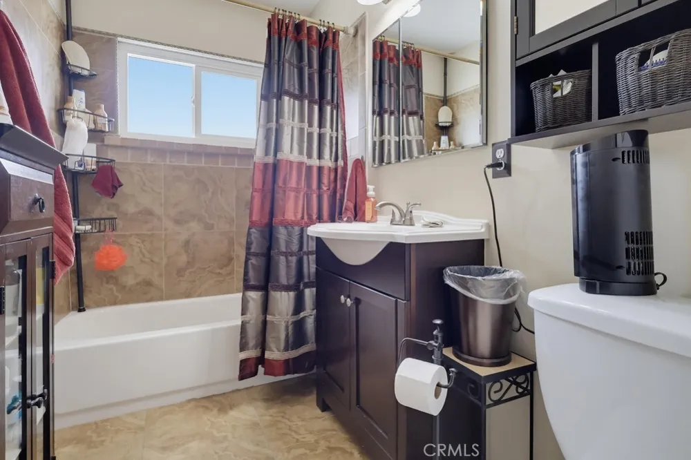 19655 E Covina Covina, CA 91724
