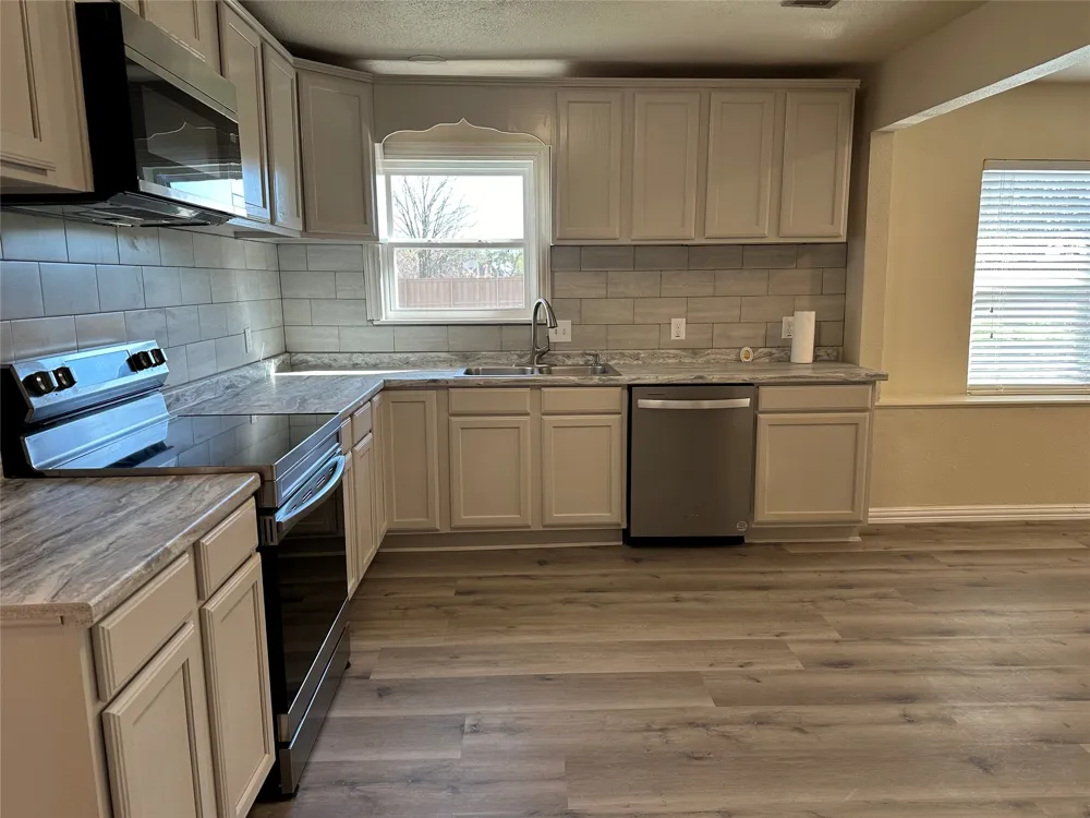 4706 Sachse Road Sachse, TX 75048