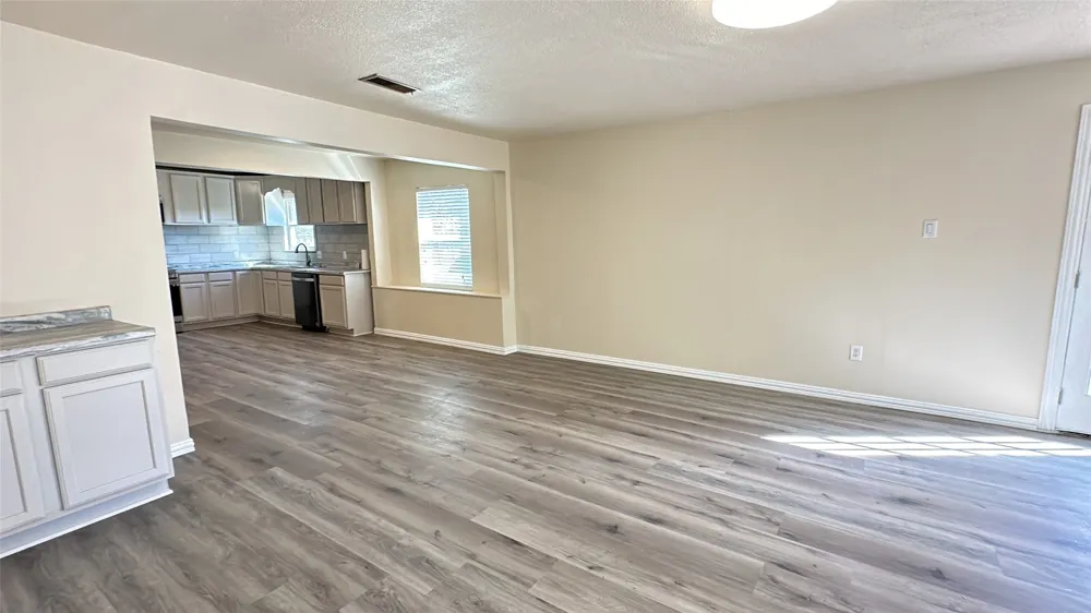 4706 Sachse Road Sachse, TX 75048