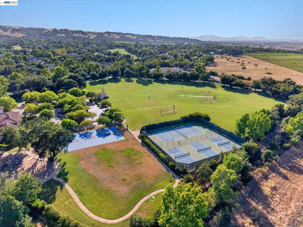408 Cabonia Ct Pleasanton, CA 94566