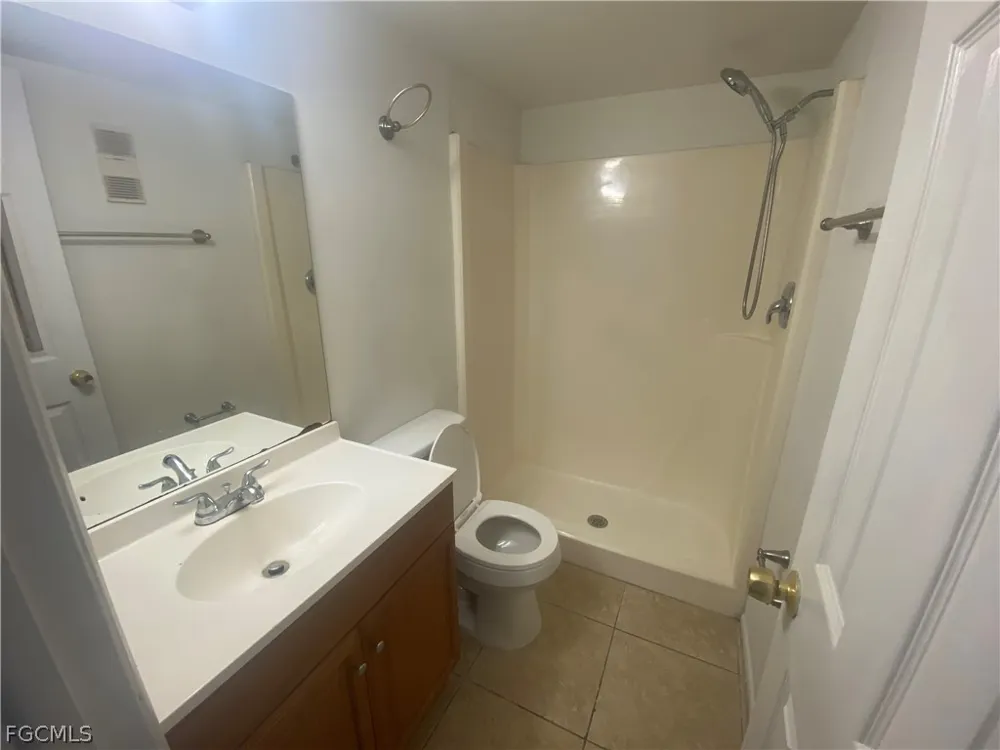 Park Windsor Drive #405 Fort Myers, FL 33901