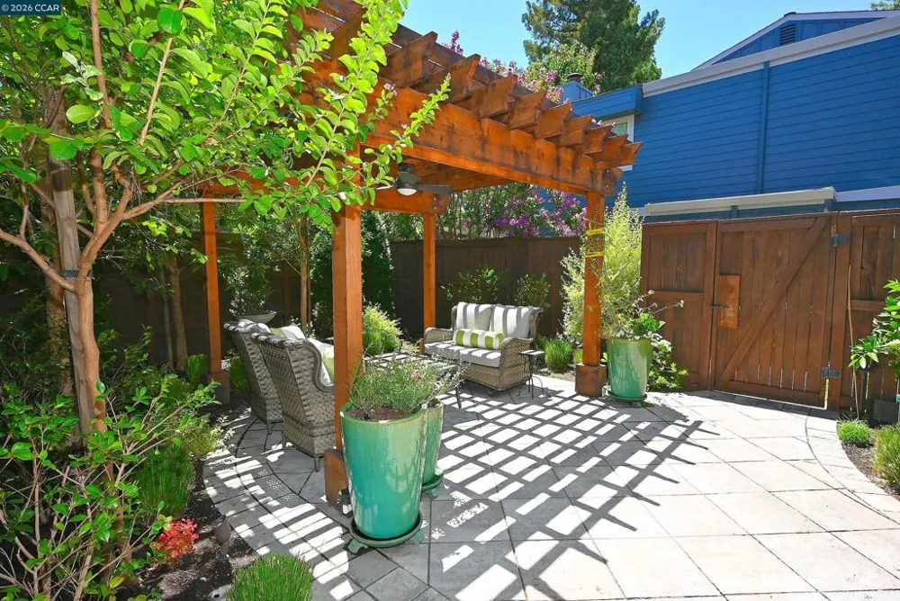 1290 Honey Trail Walnut Creek, CA 94597