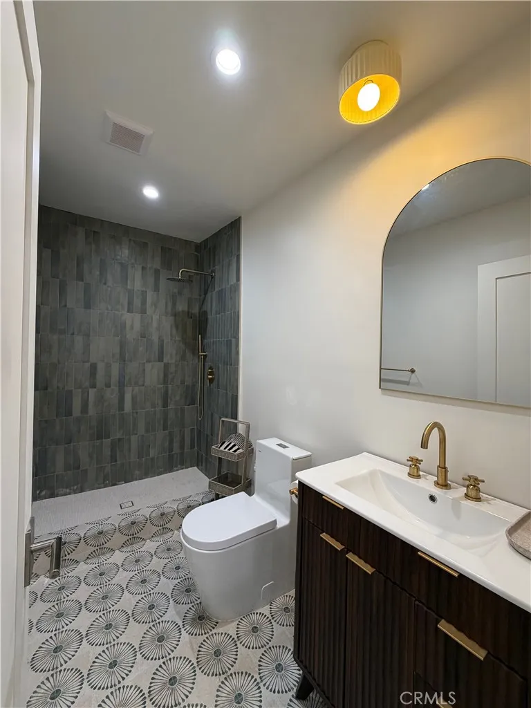 3454 W 48th Street Windsor Hills, CA 90043