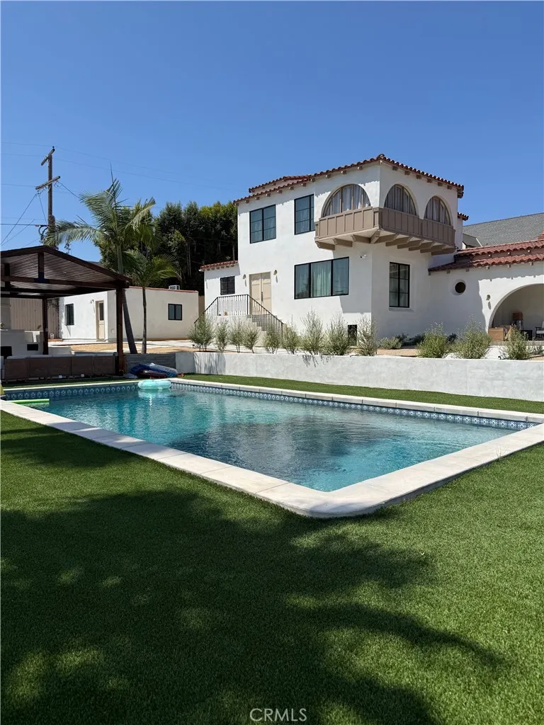 3454 W 48th Street Windsor Hills, CA 90043