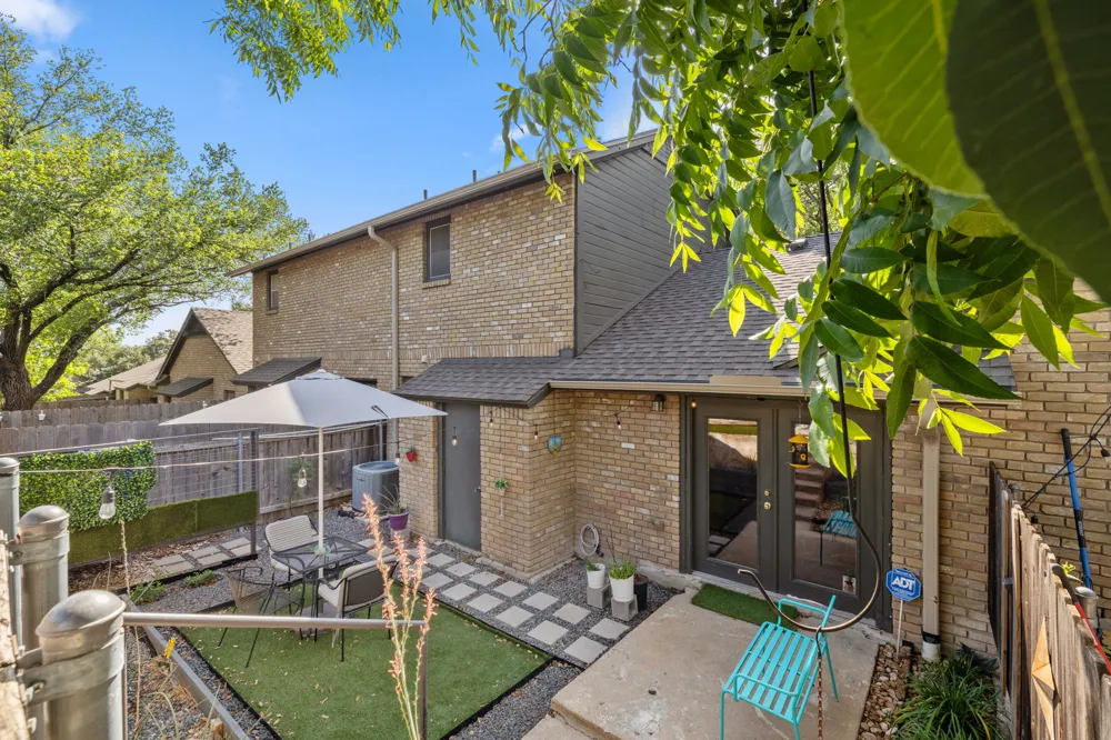 1015 E Yager Lane #115 Austin, TX 78753