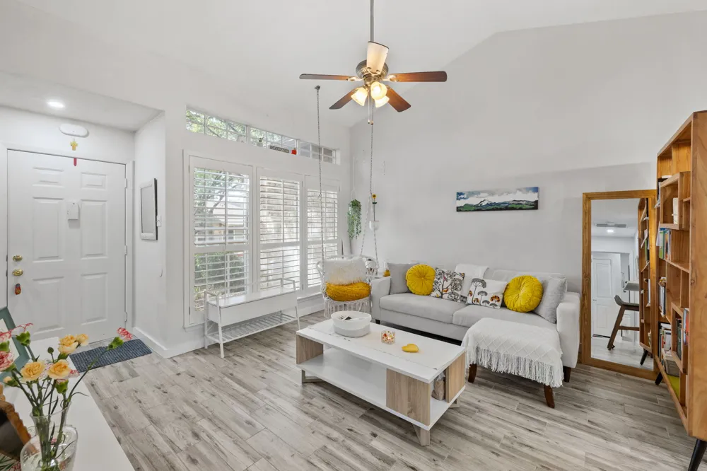 1015 E Yager Lane #115 Austin, TX 78753