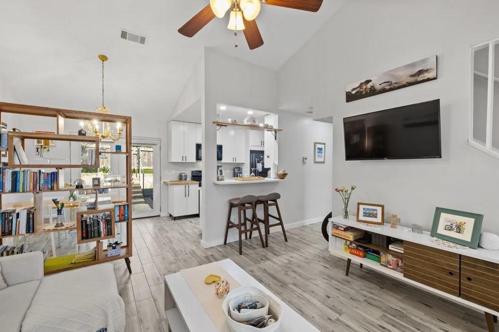 1015 E Yager Lane #115 Austin, TX 78753