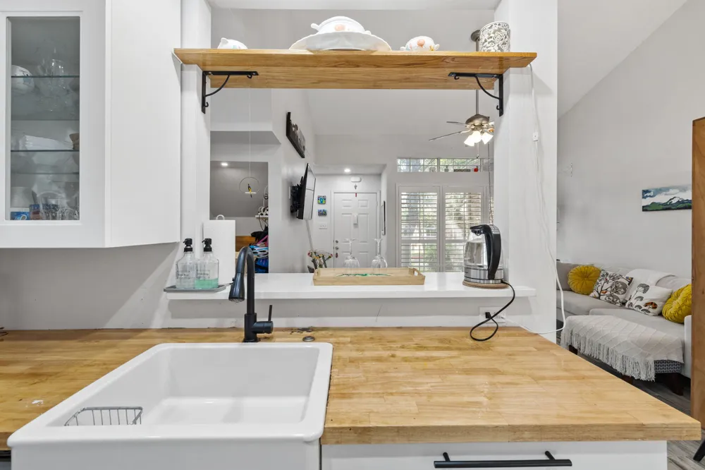 1015 E Yager Lane #115 Austin, TX 78753