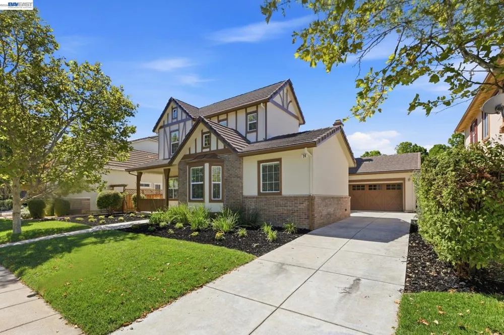 24 E Heritage Dr Mountain House, CA 95391
