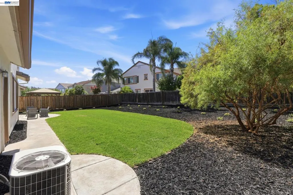 24 E Heritage Dr Mountain House, CA 95391
