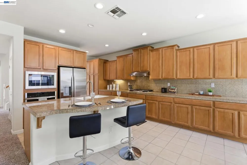 24 E Heritage Dr Mountain House, CA 95391
