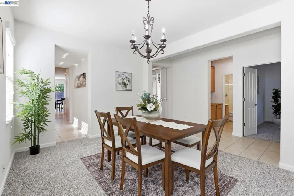 24 E Heritage Dr Mountain House, CA 95391