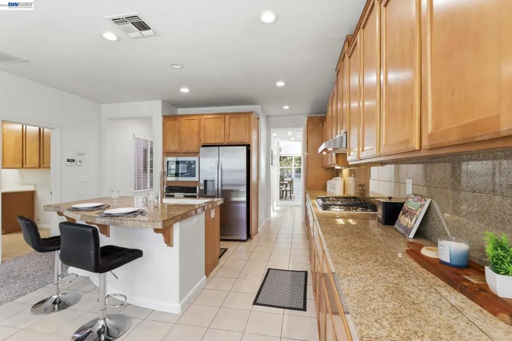 24 E Heritage Dr Mountain House, CA 95391