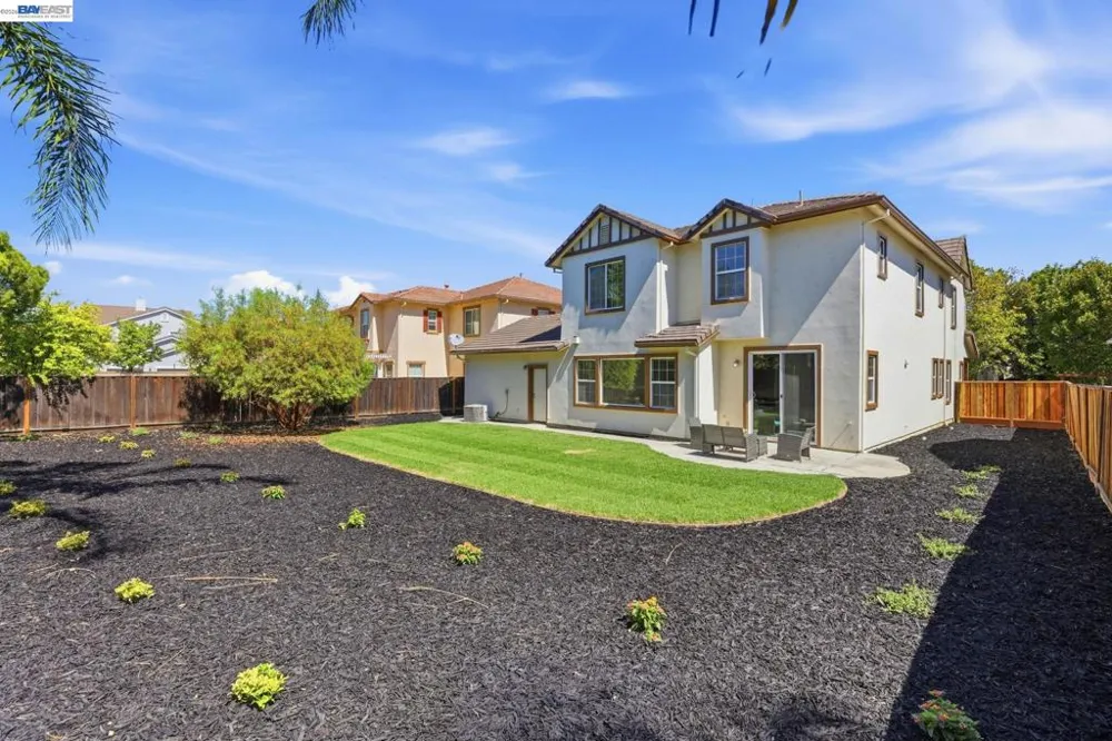 24 E Heritage Dr Mountain House, CA 95391