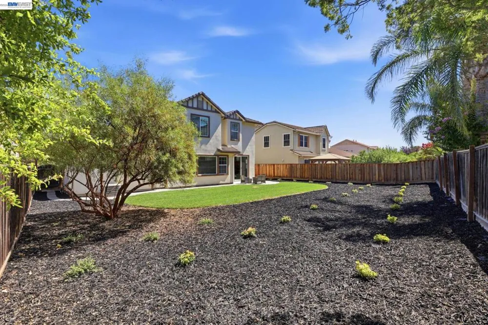 24 E Heritage Dr Mountain House, CA 95391