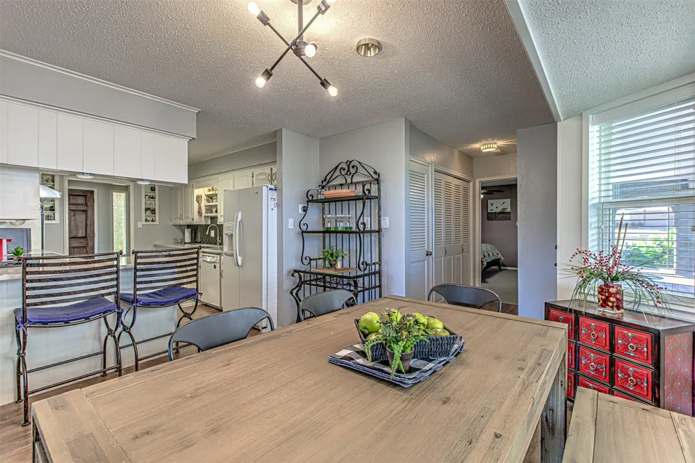 208 Riverside Drive Kingsland, TX 78639