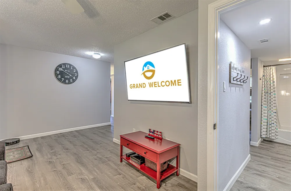 208 Riverside Drive Kingsland, TX 78639