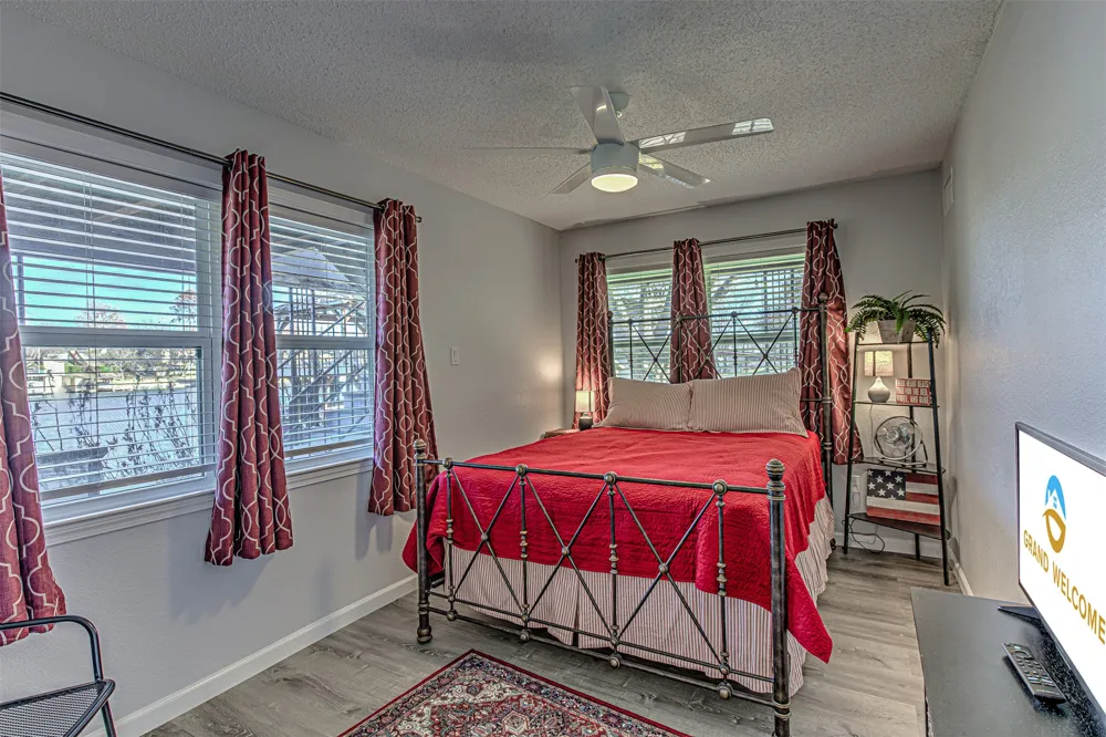 208 Riverside Drive Kingsland, TX 78639