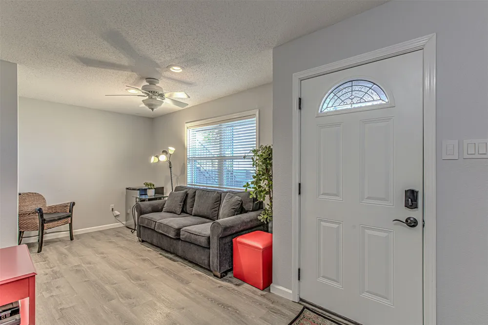 208 Riverside Drive Kingsland, TX 78639