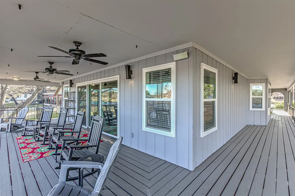 208 Riverside Drive Kingsland, TX 78639