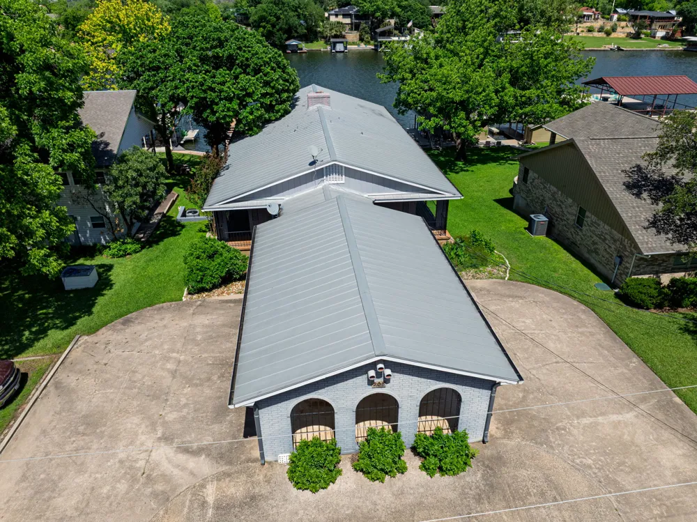 208 Riverside Drive Kingsland, TX 78639