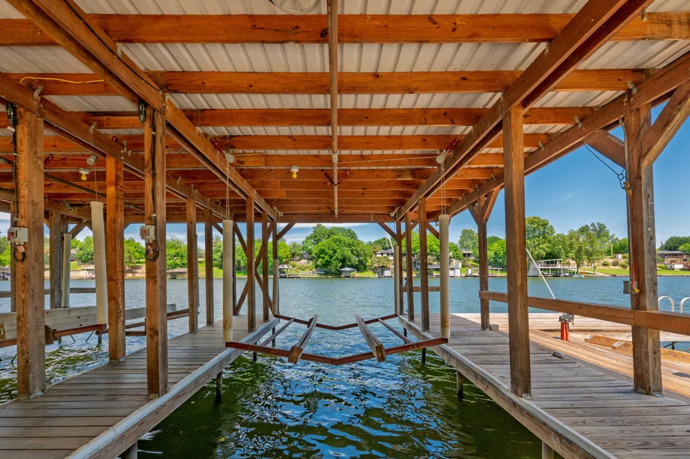 208 Riverside Drive Kingsland, TX 78639