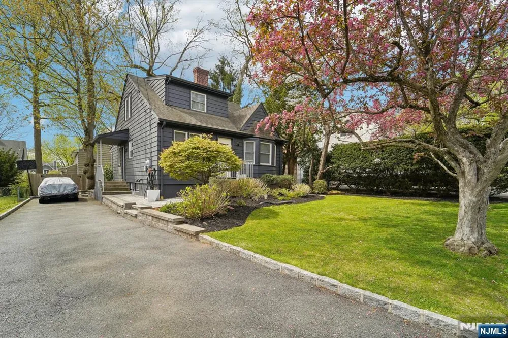 120 Gordon Avenue Tenafly, NJ 07670