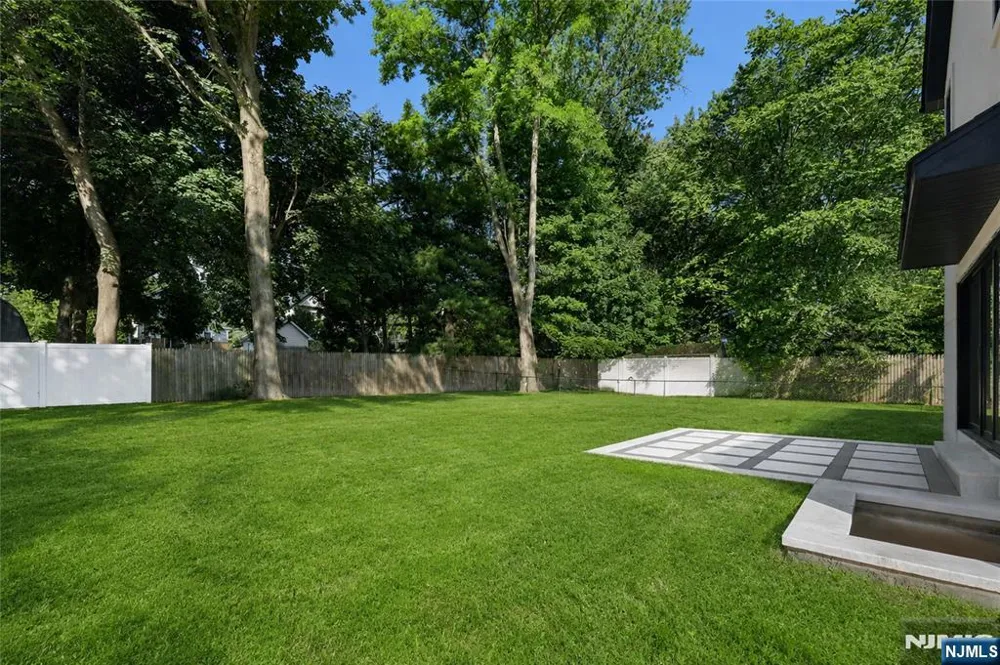 514 High Street Closter, NJ 07624