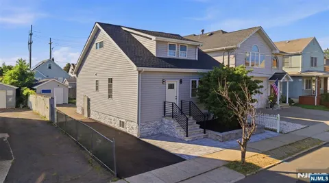 15 Morrissee Avenue
