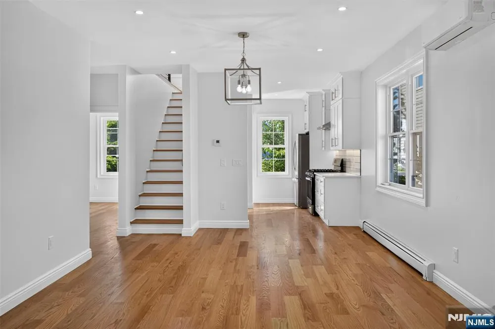 15 Morrissee Avenue Wallington, NJ 07057