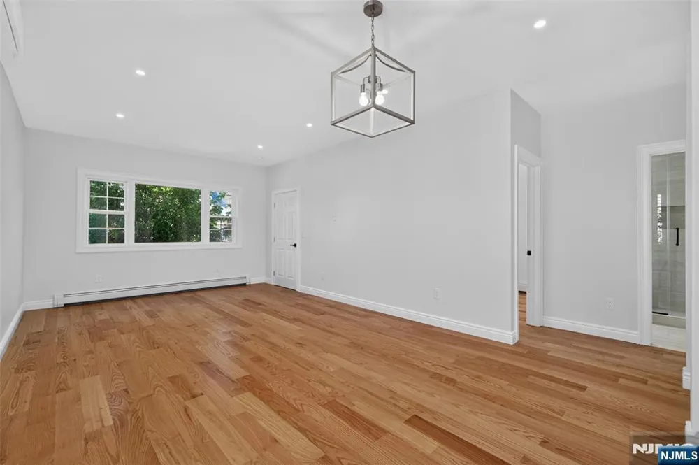 15 Morrissee Avenue Wallington, NJ 07057