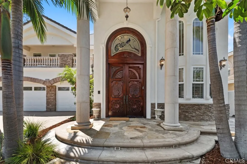 16611 Graham Huntington Beach, CA 92649