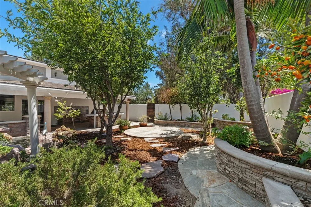 16611 Graham Huntington Beach, CA 92649