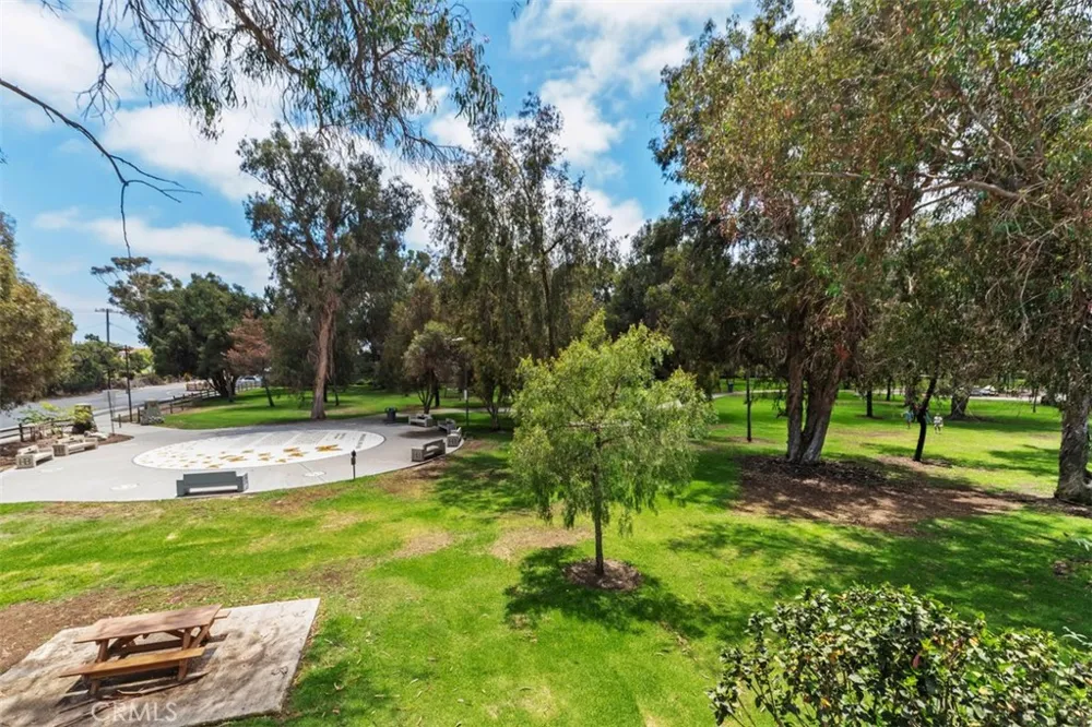 16611 Graham Huntington Beach, CA 92649