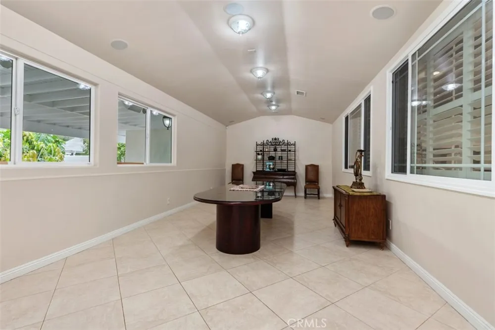 16611 Graham Huntington Beach, CA 92649
