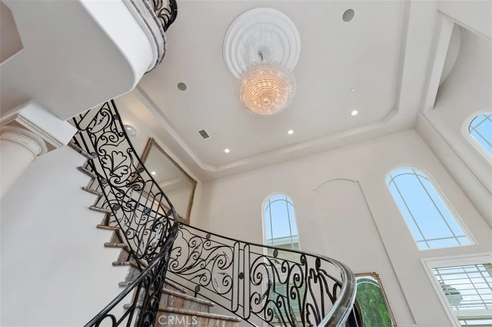 16611 Graham Huntington Beach, CA 92649