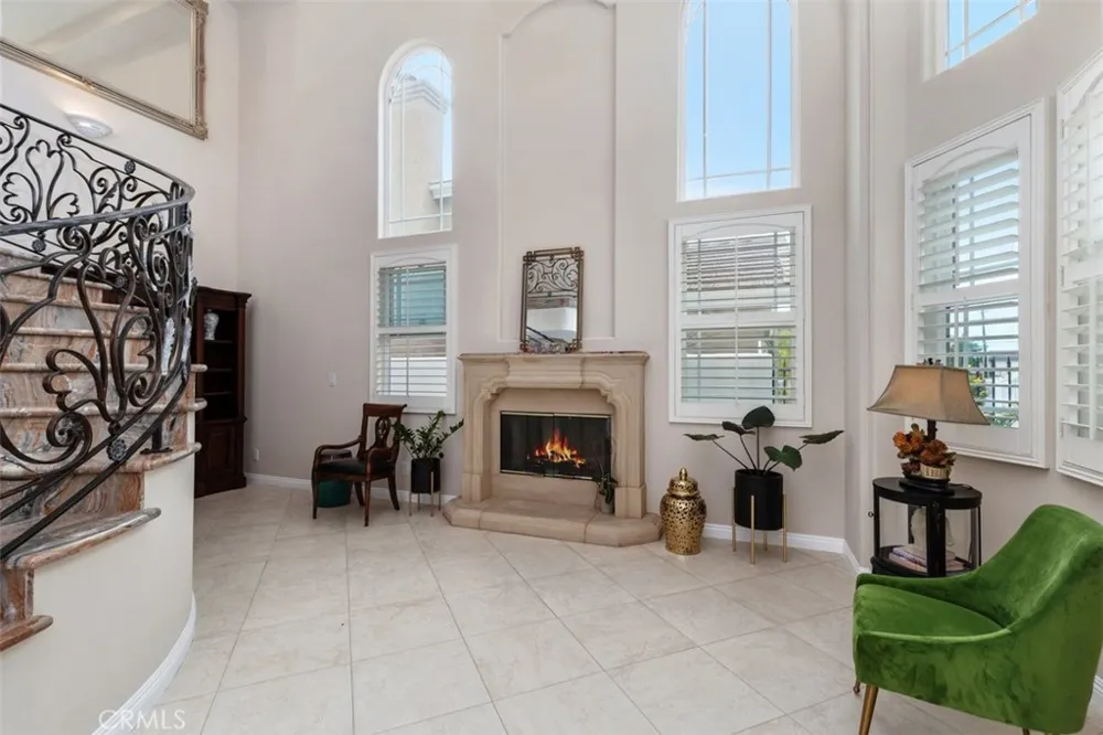 16611 Graham Huntington Beach, CA 92649