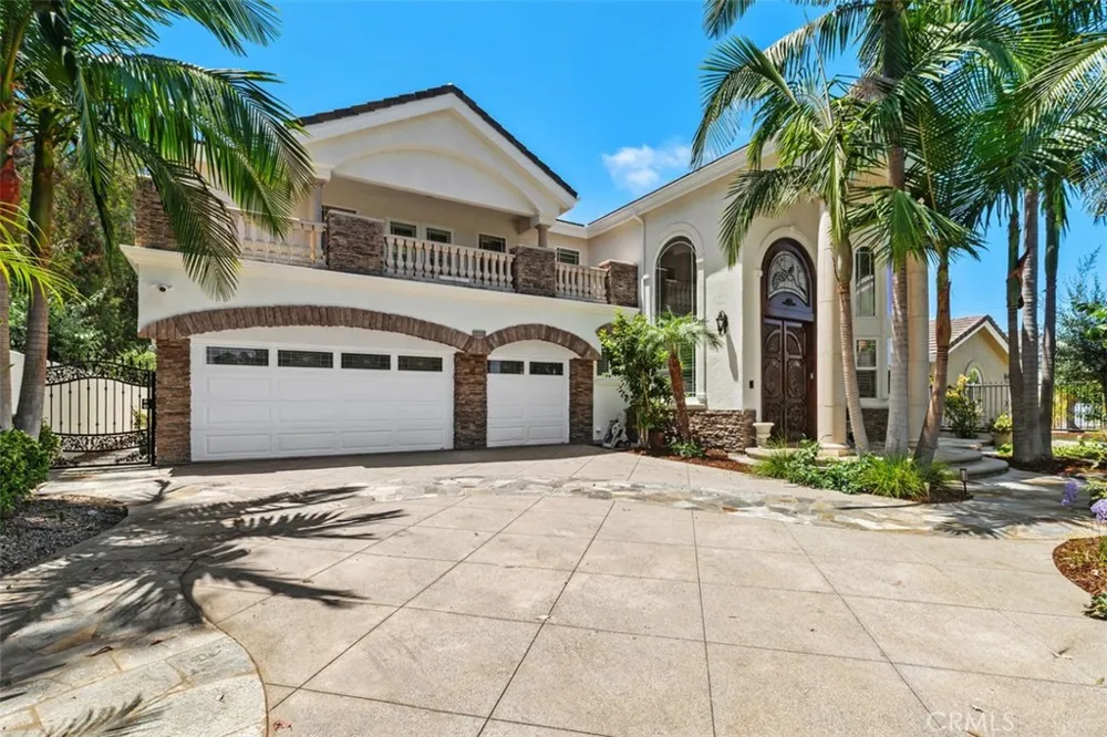 16611 Graham Huntington Beach, CA 92649