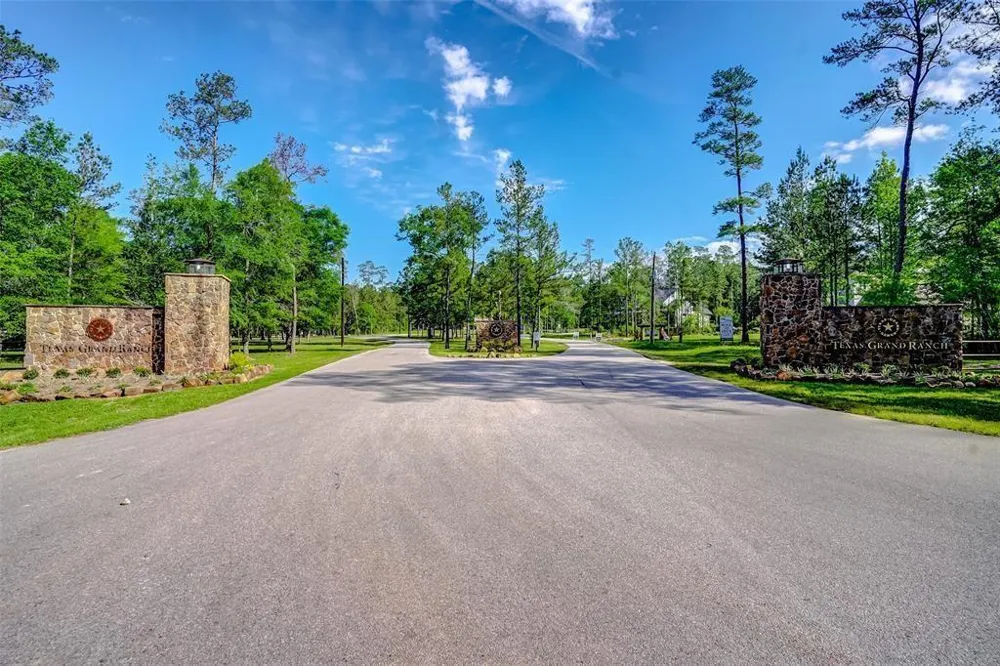 10 Lonestar Road Huntsville, TX 77340