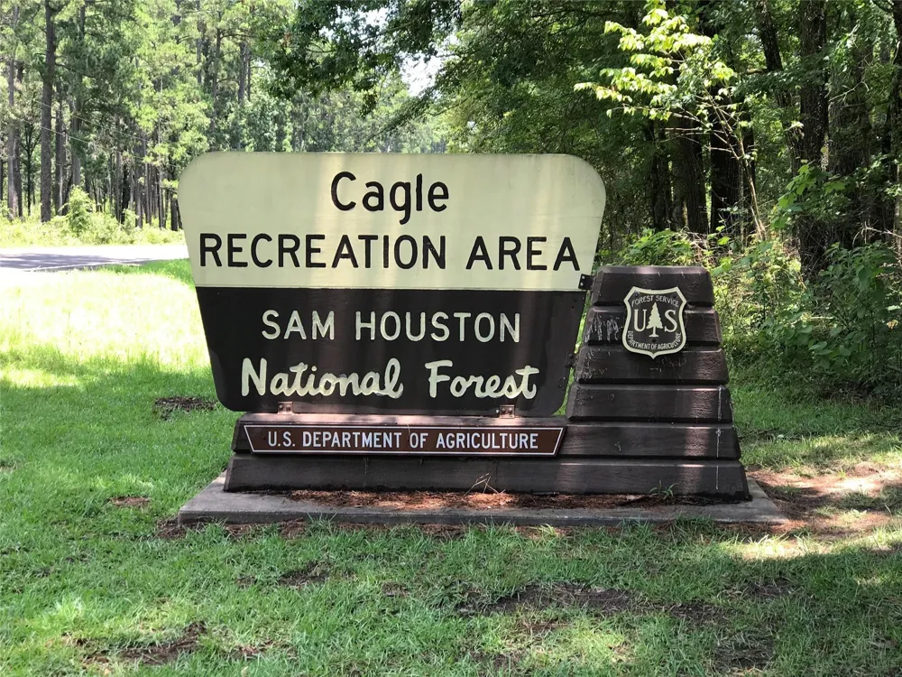 10 Lonestar Road Huntsville, TX 77340