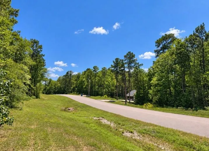 10 Lonestar Road Huntsville, TX 77340