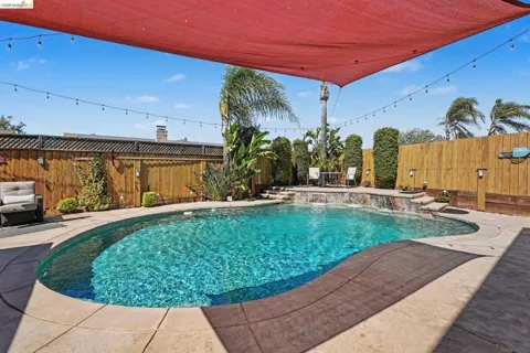 4850 Mallard Ct
