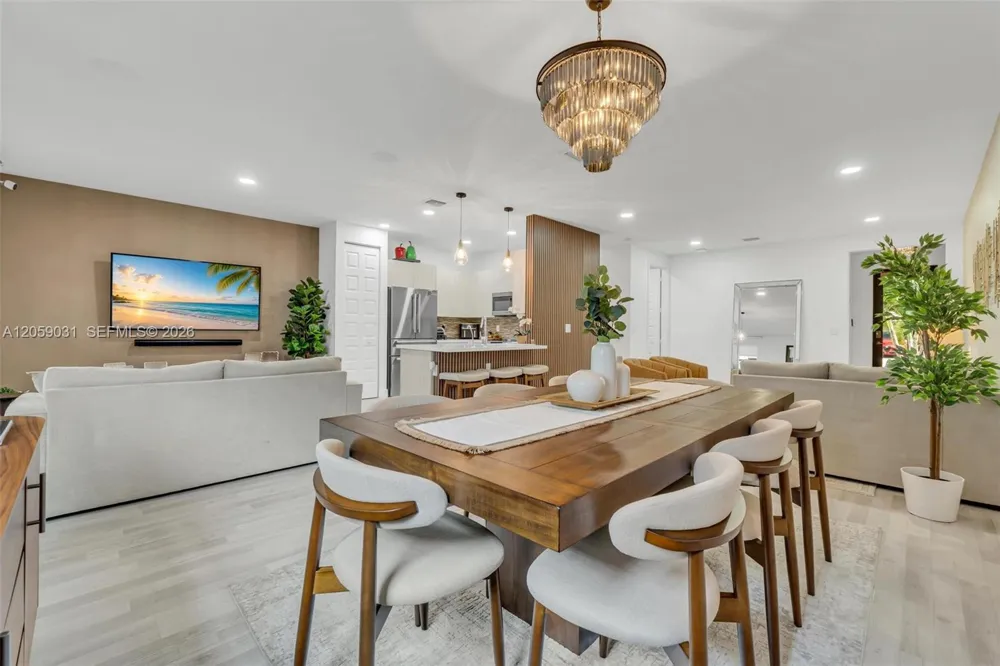 10533 NW 78th Ter Doral, FL 33178