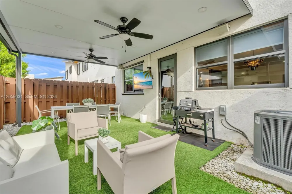 10533 NW 78th Ter Doral, FL 33178