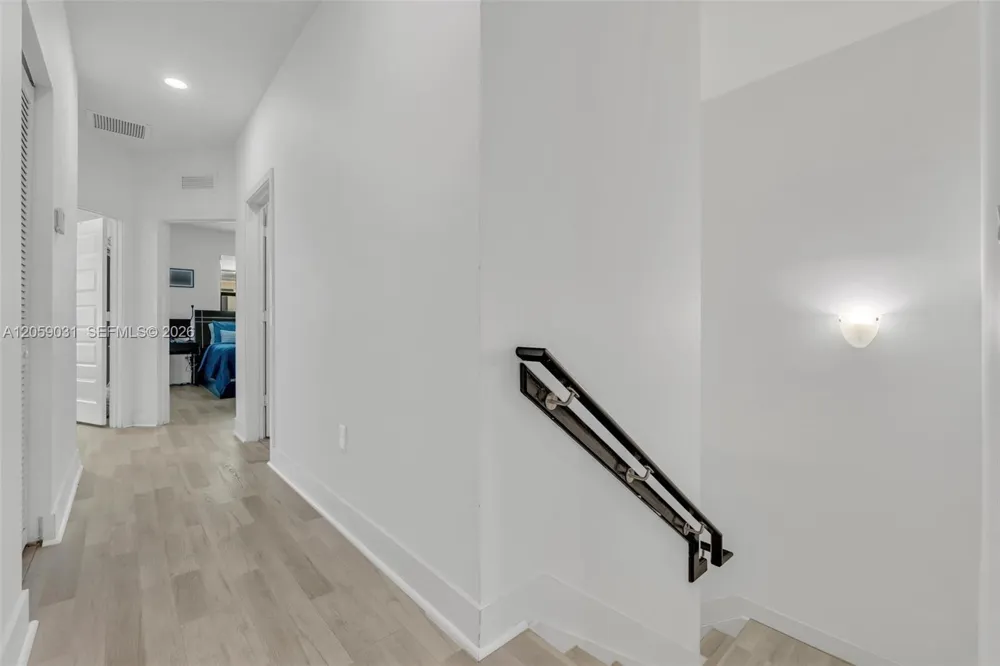 10533 NW 78th Ter Doral, FL 33178